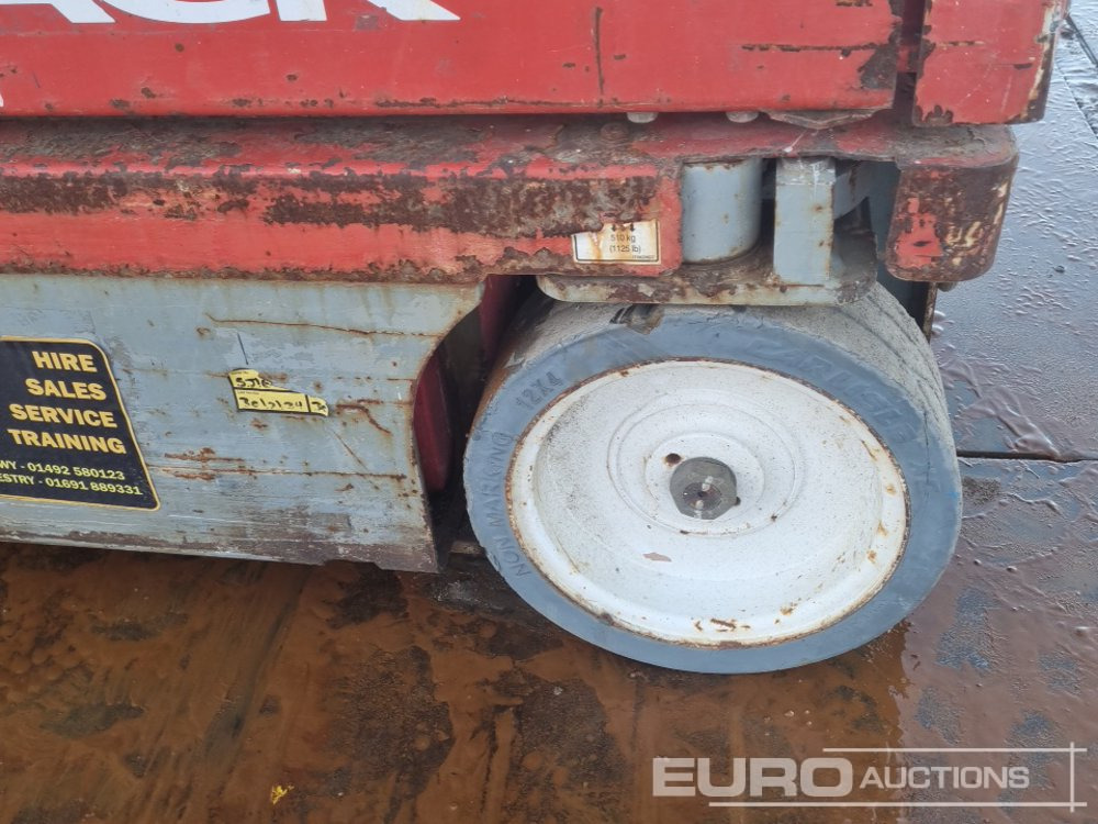 Arbeitsbühne 2012 SkyJack SJ 16: das Bild 12