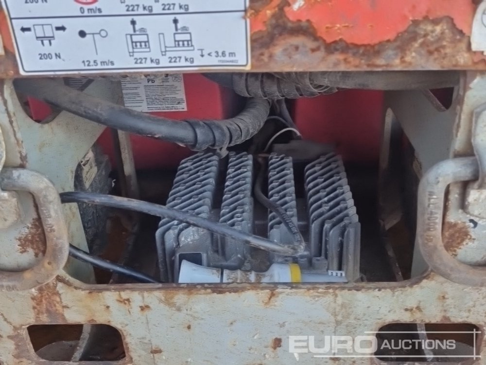 Arbeitsbühne 2012 SkyJack SJ 16: das Bild 13