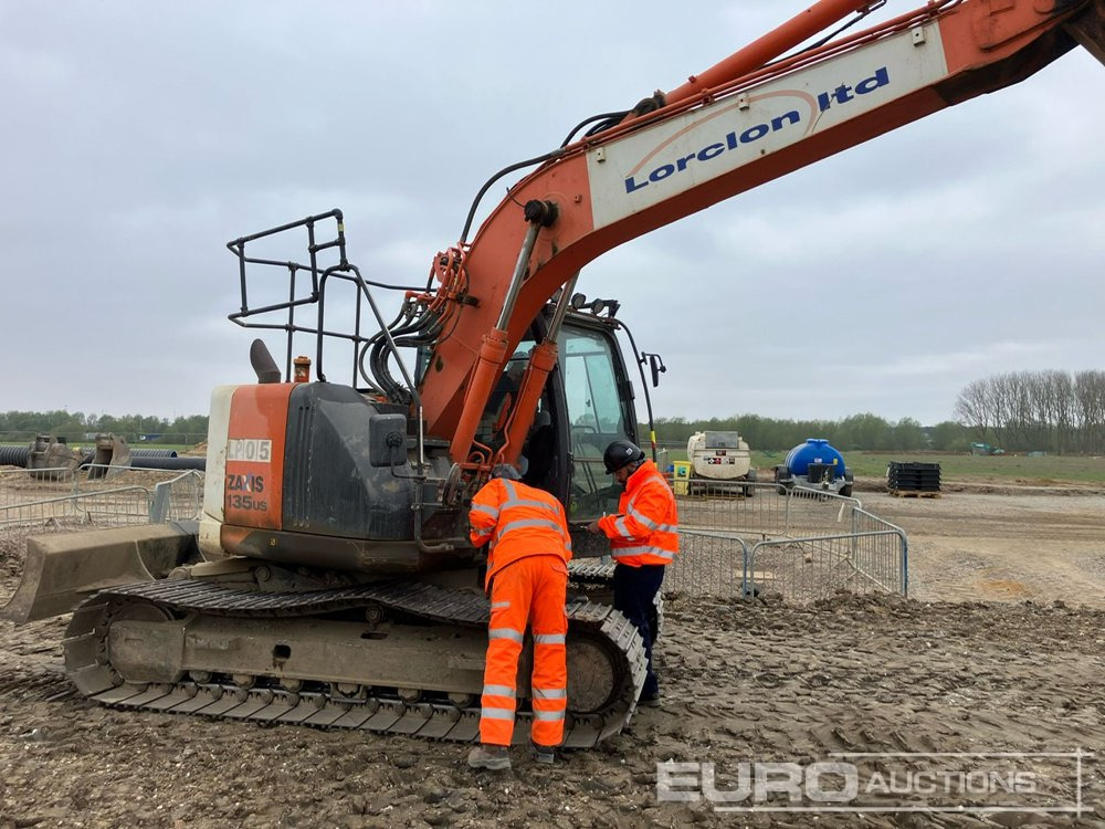 2015 Hitachi ZX135US-5B - Kettenbagger: das Bild 4 2015 Hitachi ZX135US-5B - Kettenbagger: das Bild 4