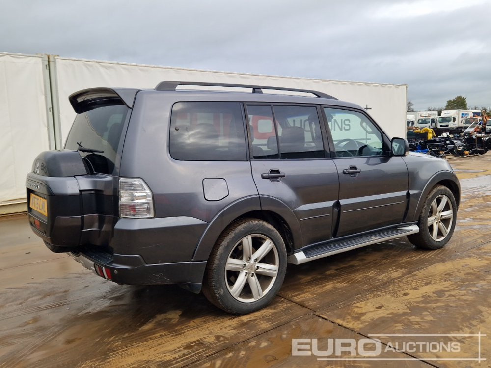 2015 Mitsubishi Shogun - SUV/ Geländewagen: das Bild 5 2015 Mitsubishi Shogun - SUV/ Geländewagen: das Bild 5