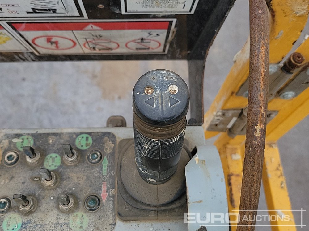 Arbeitsbühne 2016 Haulotte COMPACT12DX: das Bild 25