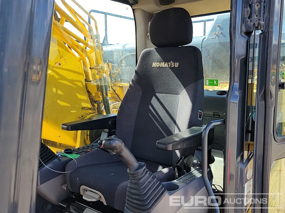 Kettenbagger 2017 Komatsu PC490LC-11: das Bild 42