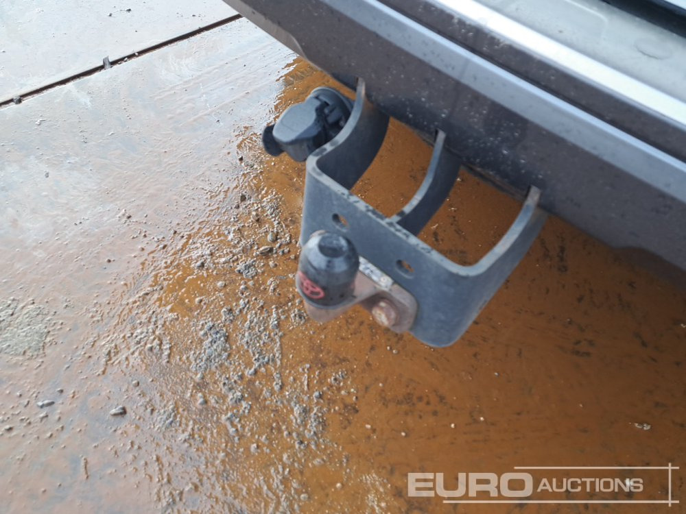 SUV/ Geländewagen 2022 Toyota Land Cruiser: das Bild 17