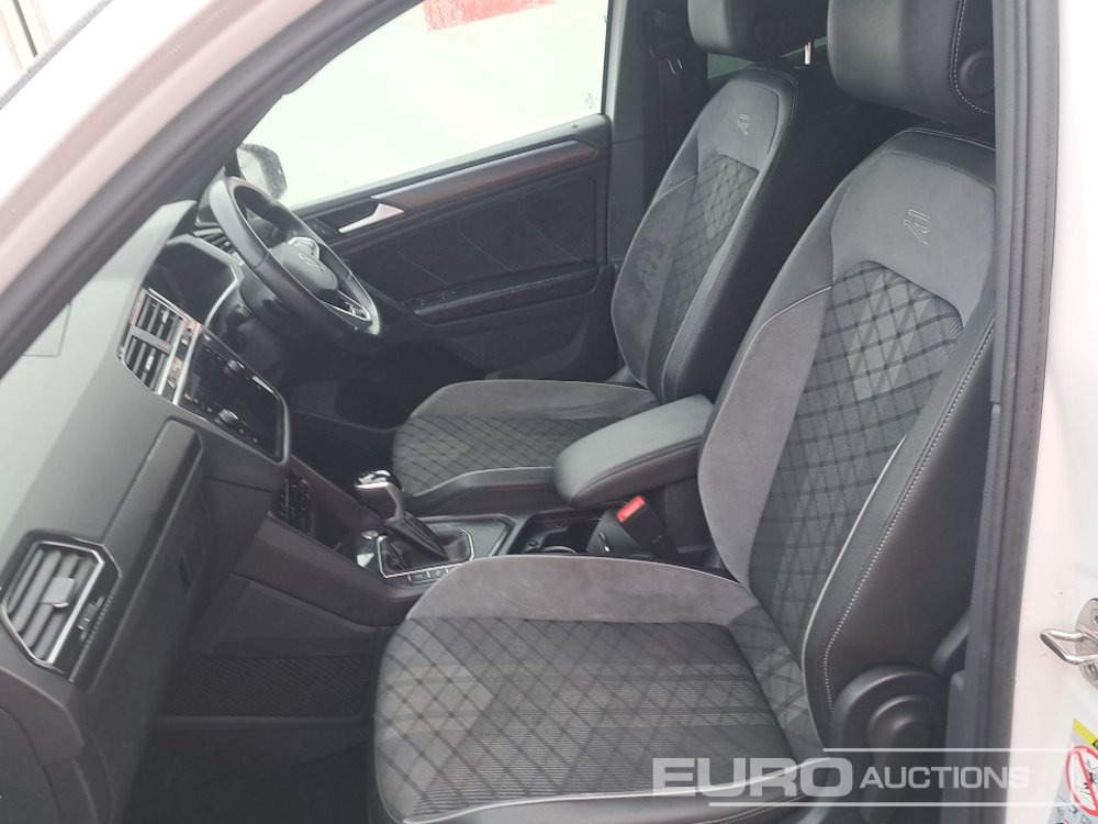 SUV/ Geländewagen 2023 Volkswagen Tiguan R-Line: das Bild 15
