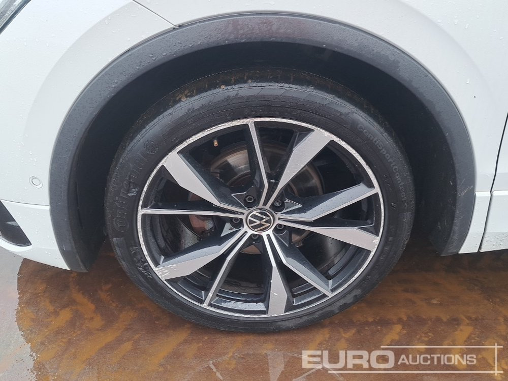 SUV/ Geländewagen 2023 Volkswagen Tiguan R-Line: das Bild 9