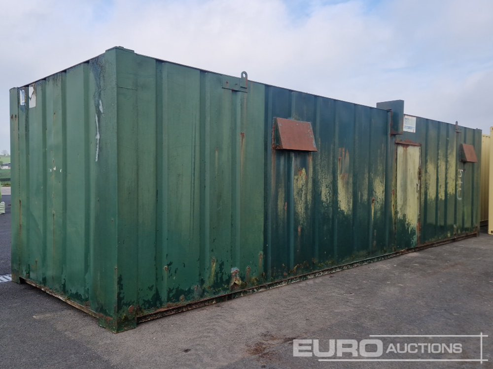 34' x 10' Toliet, Changing Room (No Keys) (Cannot Be Reconsigned) - Seecontainer: das Bild 3 34' x 10' Toliet, Changing Room (No Keys) (Cannot Be Reconsigned) - Seecontainer: das Bild 3