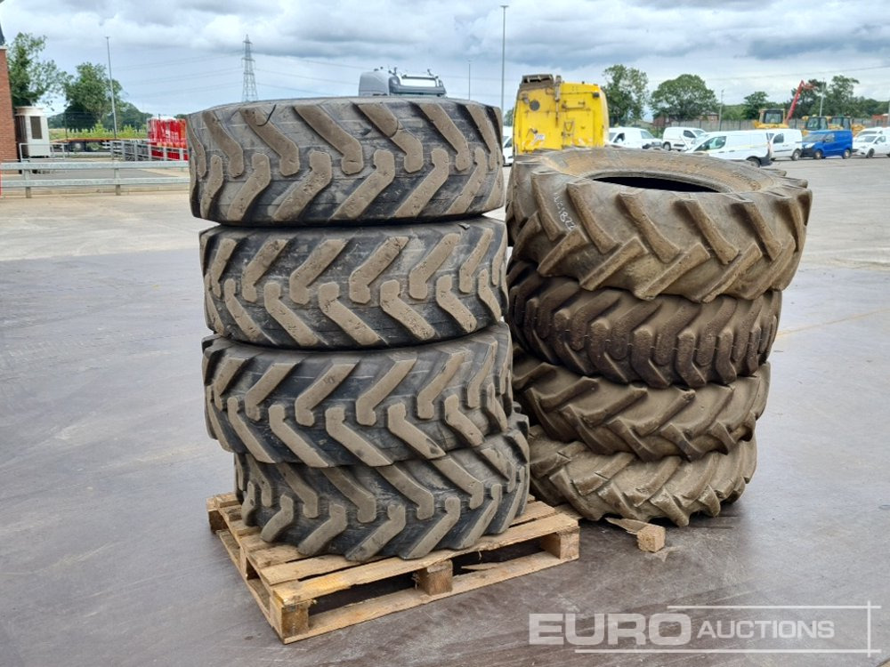 400/80 R24 Tyre (4 of), 16.5/85 R24 (4 of) - Reifen: das Bild 3 400/80 R24 Tyre (4 of), 16.5/85 R24 (4 of) - Reifen: das Bild 3