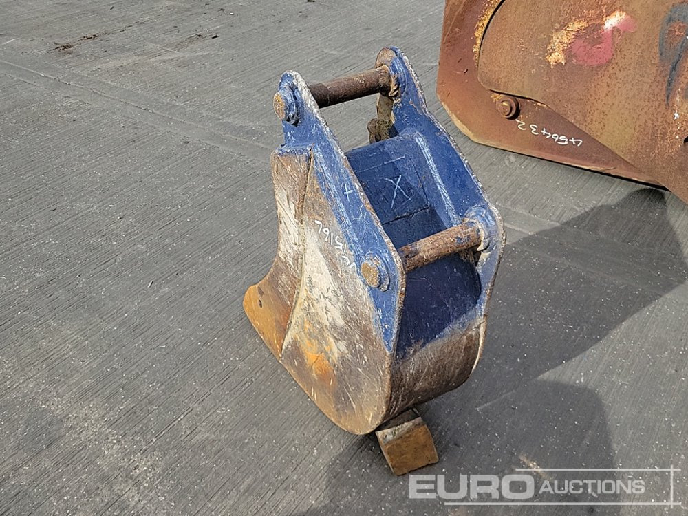 9" Digging Bucket 45mm Pin to suit 4-6 Ton Excavator - Schaufel: das Bild 3 9" Digging Bucket 45mm Pin to suit 4-6 Ton Excavator - Schaufel: das Bild 3