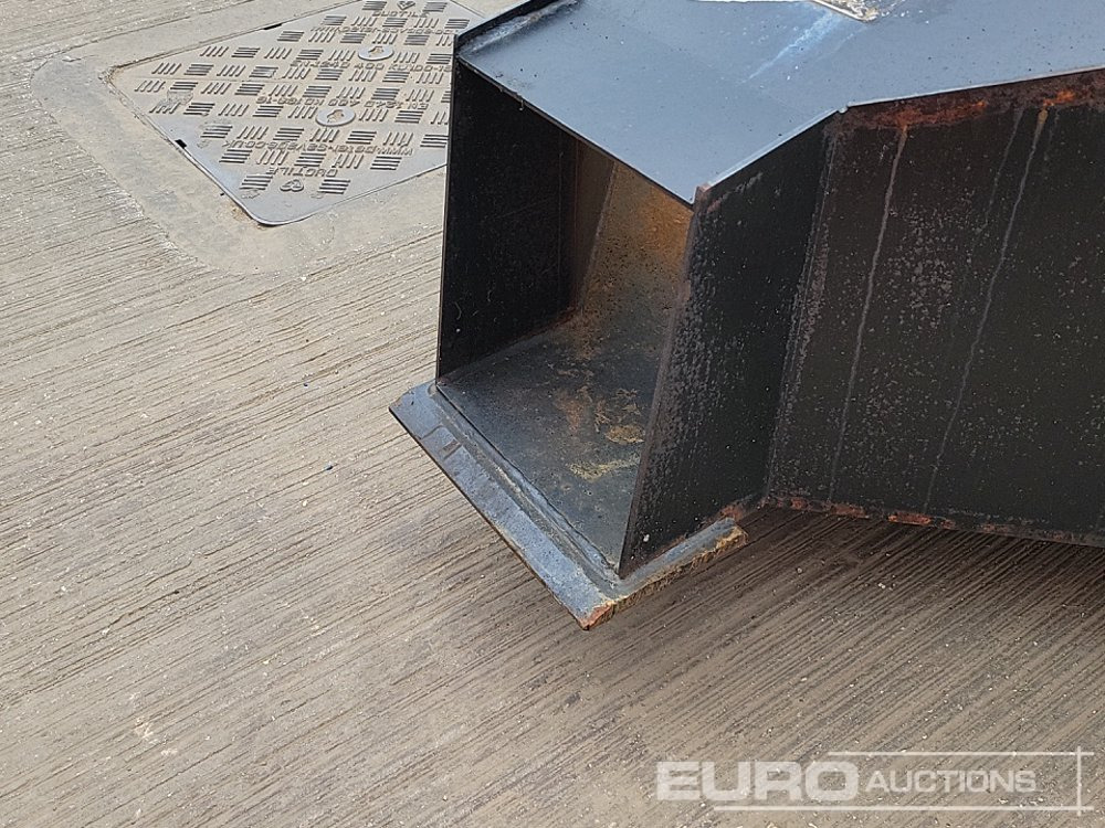 Schaufel, Zustand - NEU Concrete Pouring Bucket 80mm Pin to suit 20 Ton Excavator: das Bild 9