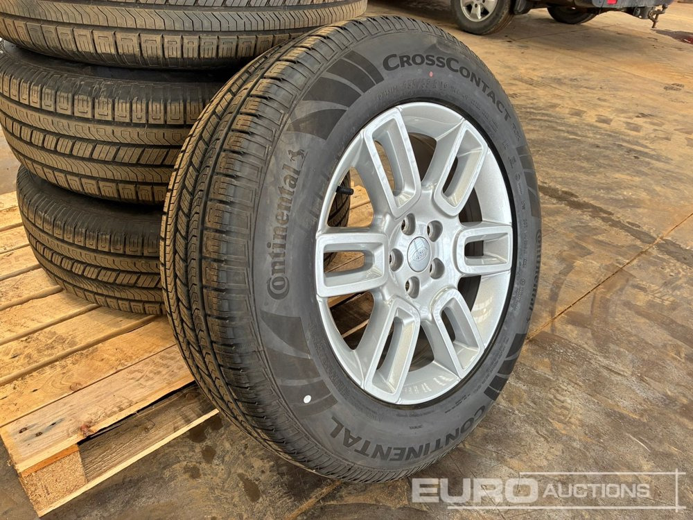 Continental Cross Contact 255/65R19 Tyre & Land Rover Rims to suit Land Rover Defender (5 of) (Delivery Miles Only) - Reifen: das Bild 1 Continental Cross Contact 255/65R19 Tyre & Land Rover Rims to suit Land Rover Defender (5 of) (Delivery Miles Only) - Reifen: das Bild 1