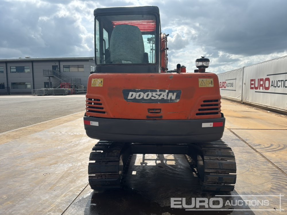 Doosan DH55-7 - Minibagger: das Bild 4 Doosan DH55-7 - Minibagger: das Bild 4