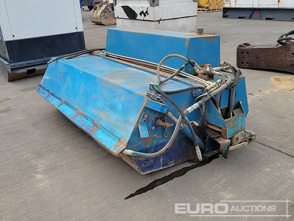 2016 Conquip Hydraulic Sweeper Collector to suit Telehadler - Flurförderzeug: das Bild 1 2016 Conquip Hydraulic Sweeper Collector to suit Telehadler - Flurförderzeug: das Bild 1