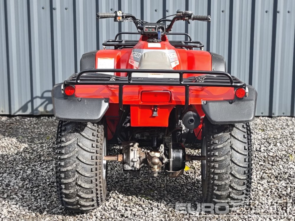 Honda 300 BIG RED - Quad: das Bild 2 Honda 300 BIG RED - Quad: das Bild 2