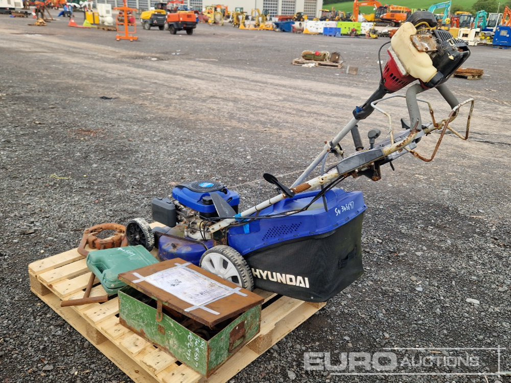 Hyundai Petrol Lawn Mower, Homeelite Strimmer, 6" Pipe Cutter, 240 Volt Drill, Pipeline Drilling Kit - Baugeräte: das Bild 2 Hyundai Petrol Lawn Mower, Homeelite Strimmer, 6" Pipe Cutter, 240 Volt Drill, Pipeline Drilling Kit - Baugeräte: das Bild 2
