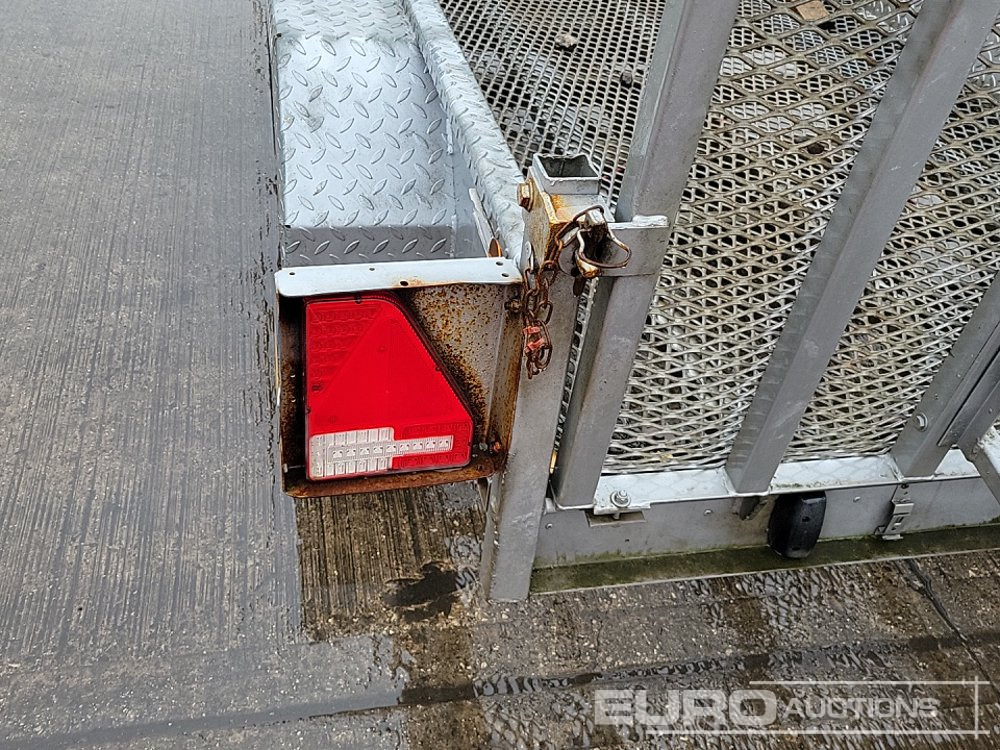 Baumaschinenanhänger Indespension 2.7 Ton: das Bild 20