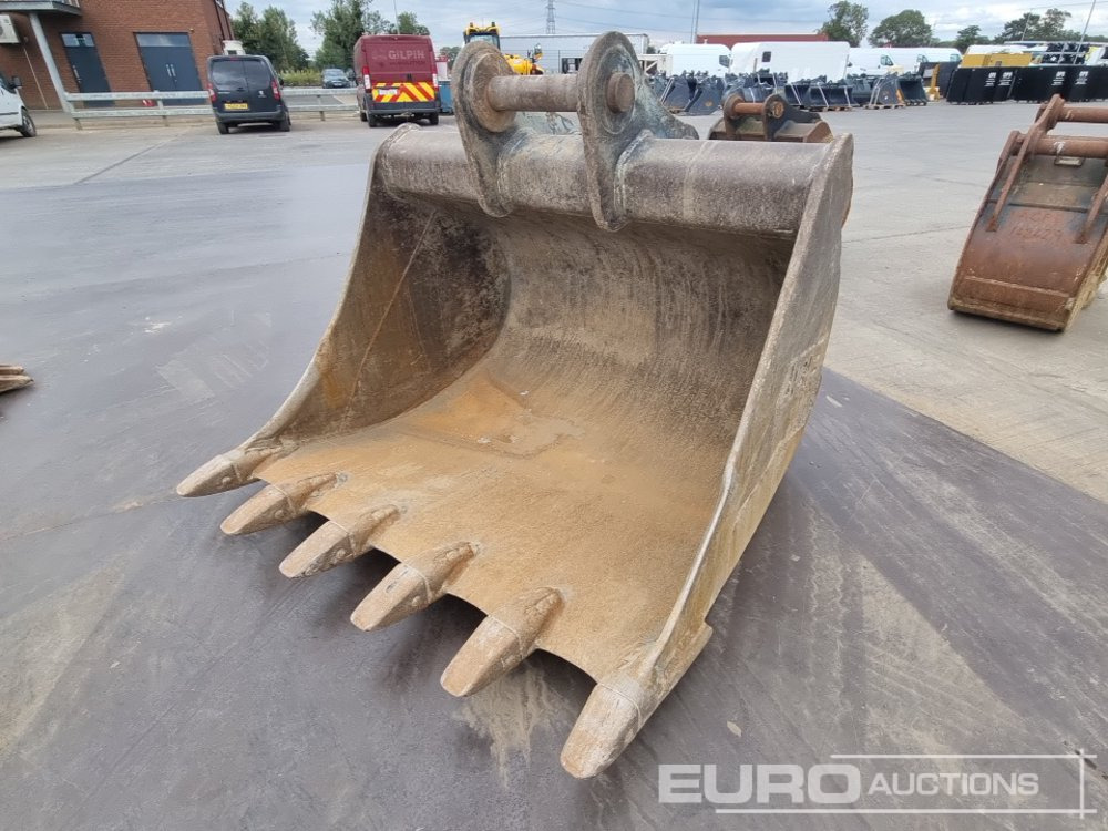 JCB 60" Digging Bucket 80mm Pin to suit 20 Ton Excavator - Schaufel: das Bild 1 JCB 60" Digging Bucket 80mm Pin to suit 20 Ton Excavator - Schaufel: das Bild 1