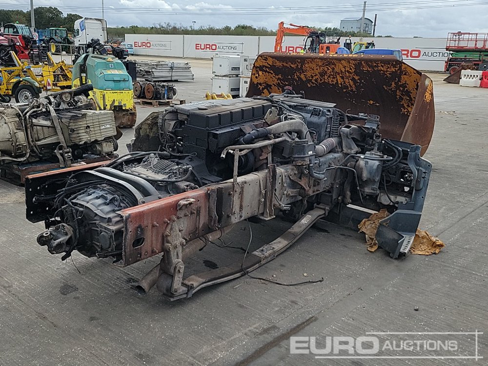 MAN 6 Cylinder Engine, Gearbox - Motor: das Bild 5 MAN 6 Cylinder Engine, Gearbox - Motor: das Bild 5