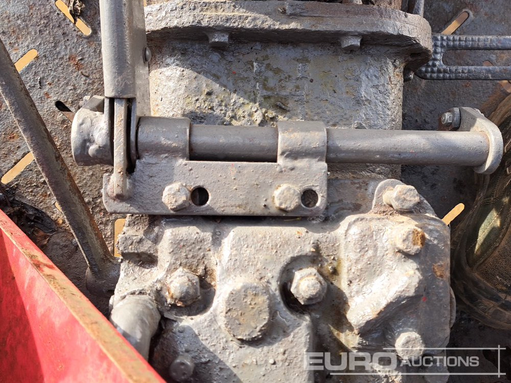 Traktor Massey Ferguson MF165: das Bild 28 Traktor Massey Ferguson MF165: das Bild 28