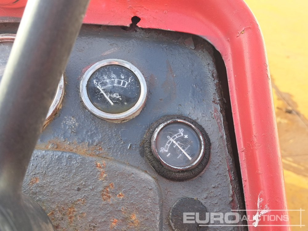 Traktor Massey Ferguson MF165: das Bild 22 Traktor Massey Ferguson MF165: das Bild 22