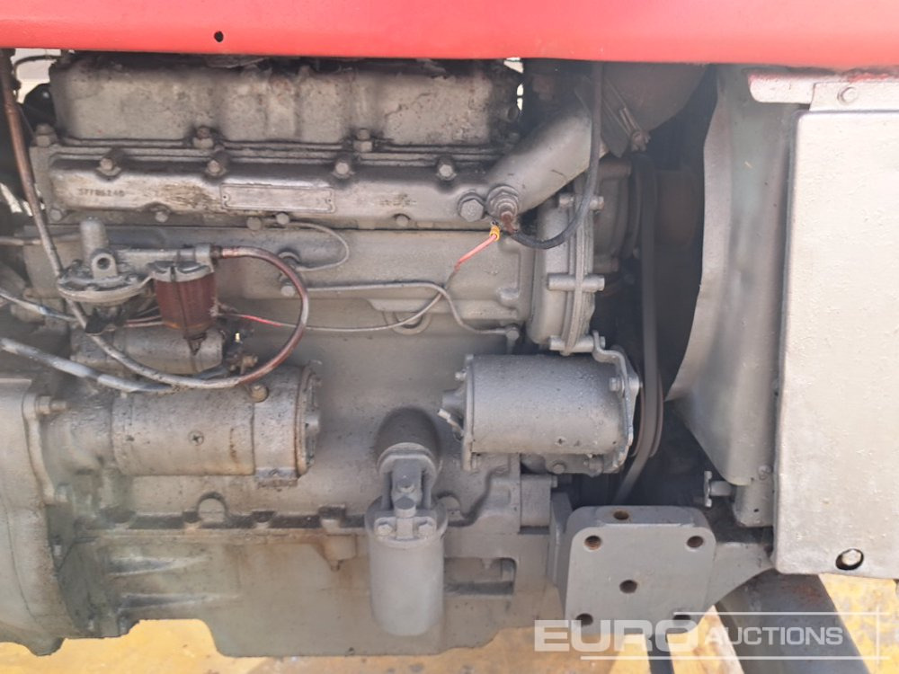 Traktor Massey Ferguson MF165: das Bild 33 Traktor Massey Ferguson MF165: das Bild 33