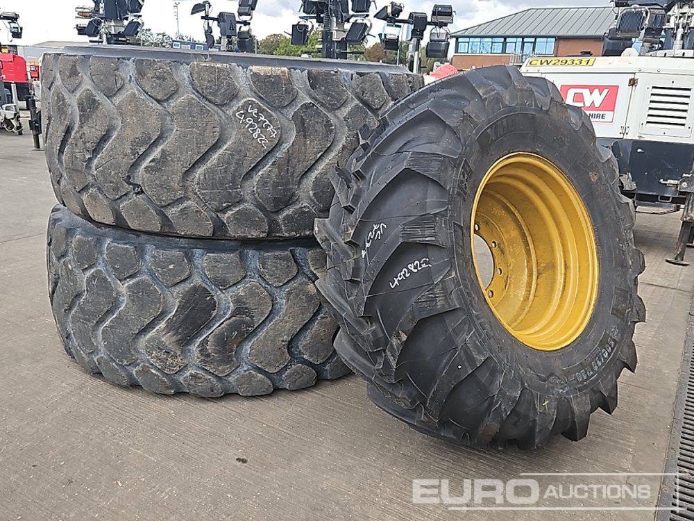 Michelin 26.5R25 Tyre (2 of), 500/70-24 Tye & Rim - Reifen: das Bild 1 Michelin 26.5R25 Tyre (2 of), 500/70-24 Tye & Rim - Reifen: das Bild 1