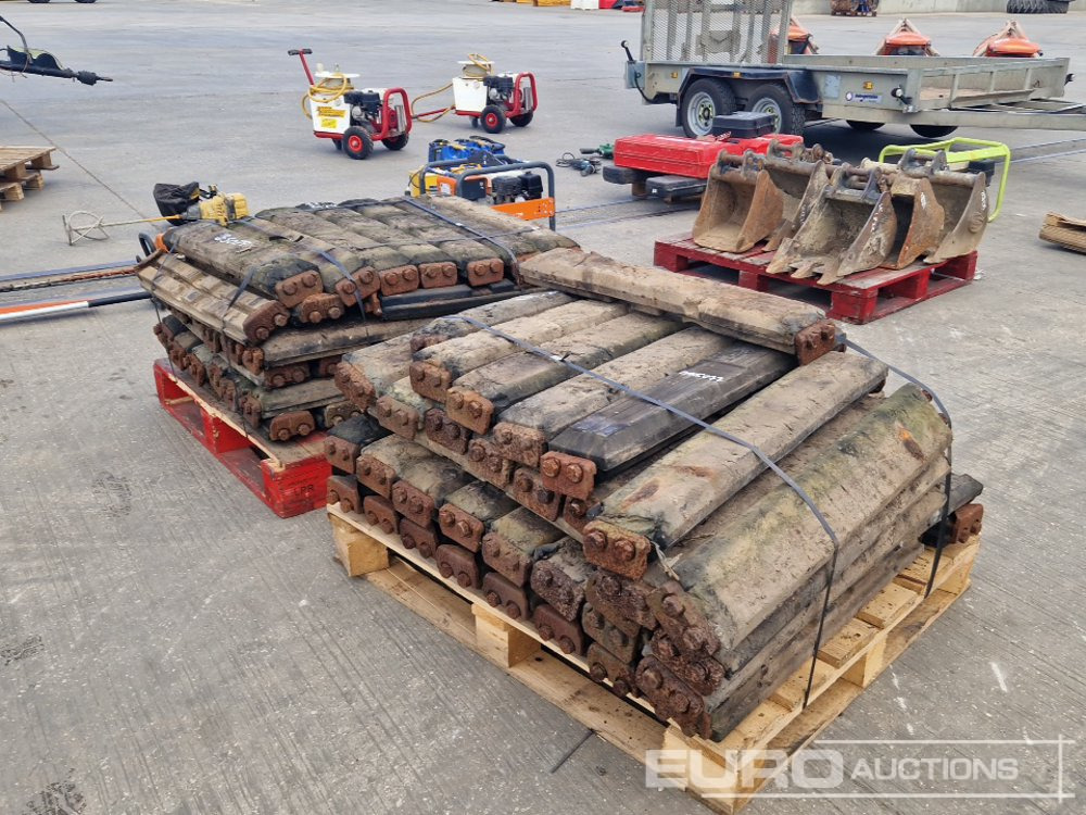 Pallet of 800mm Rubber Block Pads (2 of) - Kette für Baumaschine: das Bild 3 Pallet of 800mm Rubber Block Pads (2 of) - Kette für Baumaschine: das Bild 3