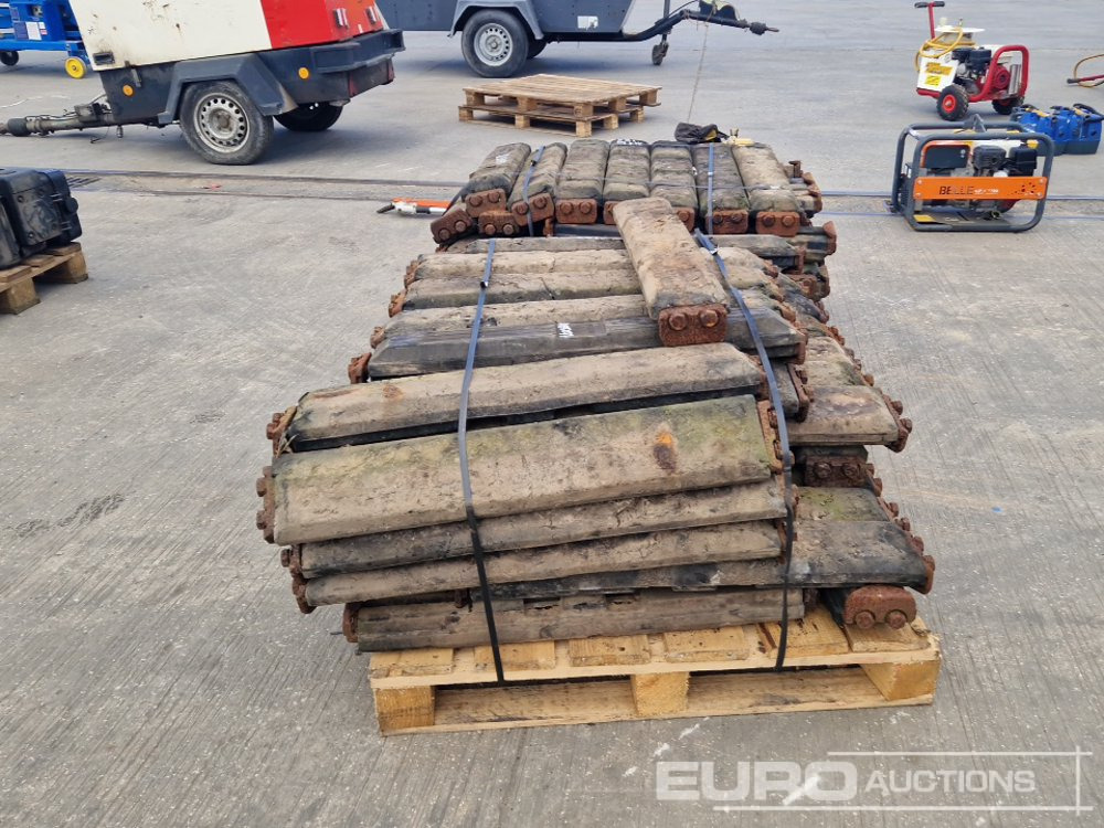 Pallet of 800mm Rubber Block Pads (2 of) - Kette für Baumaschine: das Bild 4 Pallet of 800mm Rubber Block Pads (2 of) - Kette für Baumaschine: das Bild 4