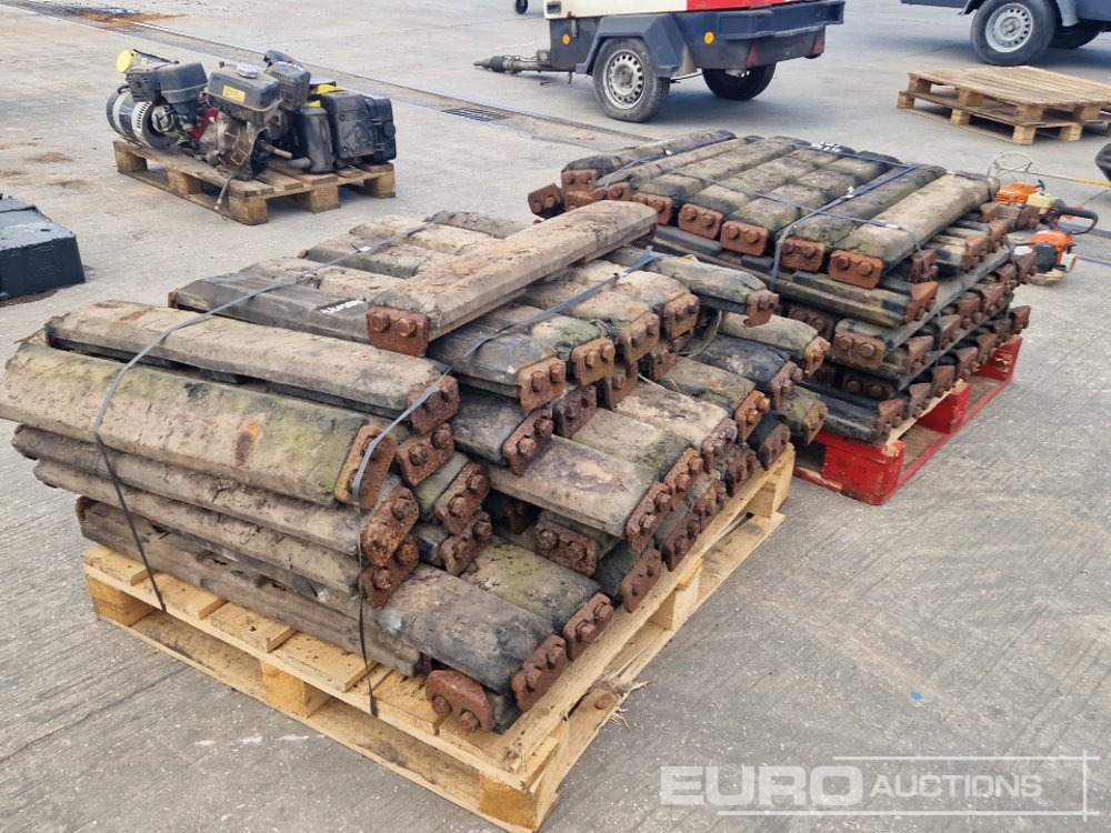 Pallet of 800mm Rubber Block Pads (2 of) - Kette für Baumaschine: das Bild 5 Pallet of 800mm Rubber Block Pads (2 of) - Kette für Baumaschine: das Bild 5