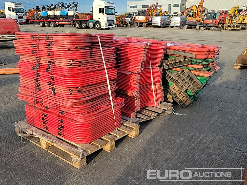 Pallet of Foldable Plastic Pedestrian Safety Barriers (3 of) - Baugeräte: das Bild 5 Pallet of Foldable Plastic Pedestrian Safety Barriers (3 of) - Baugeräte: das Bild 5