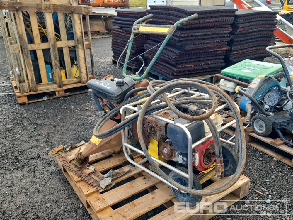 Petrol Rough Cut Mower, Atlas Copco Petrol Power Pack (2 of) - Baugeräte: das Bild 1 Petrol Rough Cut Mower, Atlas Copco Petrol Power Pack (2 of) - Baugeräte: das Bild 1