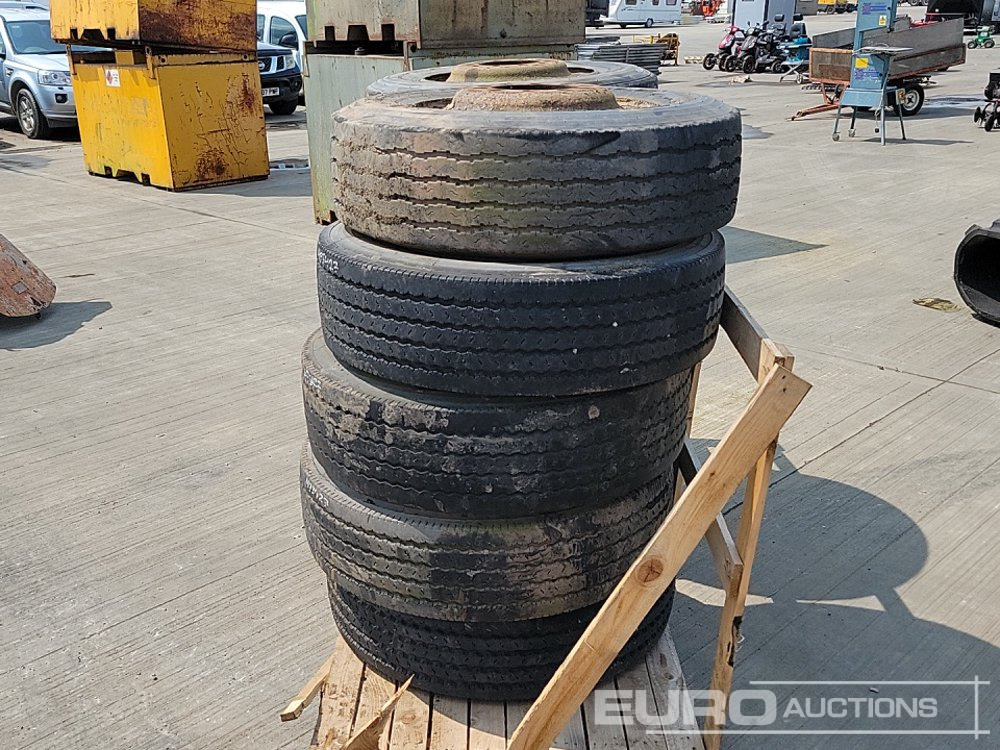 Triangle 265/70R19.5 Tyre & Rim (10 of) - Reifen: das Bild 4 Triangle 265/70R19.5 Tyre & Rim (10 of) - Reifen: das Bild 4