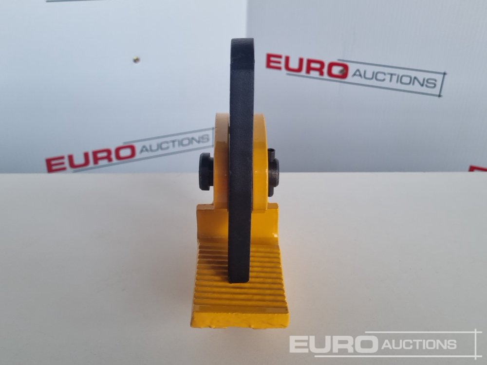 Unused 1 Ton PDB Horizontal Plate Lifting Clamp - Werkstattgerät: das Bild 2 Unused 1 Ton PDB Horizontal Plate Lifting Clamp - Werkstattgerät: das Bild 2