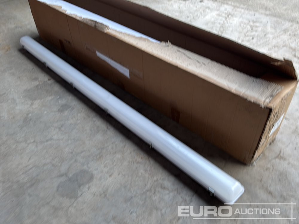 Unused 6' LED Ceiling Lights (6 of) - Werkstattgerät: das Bild 5 Unused 6' LED Ceiling Lights (6 of) - Werkstattgerät: das Bild 5