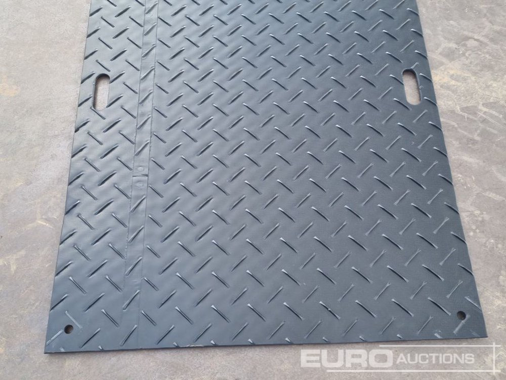 Baugeräte Unused 8' x 4' Plastic Ground Protection Mats (52 of), Connectors (104 of): das Bild 9