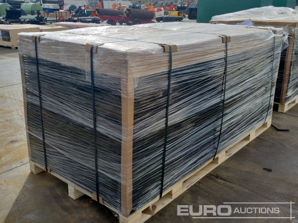 Baugeräte Unused 8' x 4' Plastic Ground Protection Mats (52 of), Connectors (104 of): das Bild 6