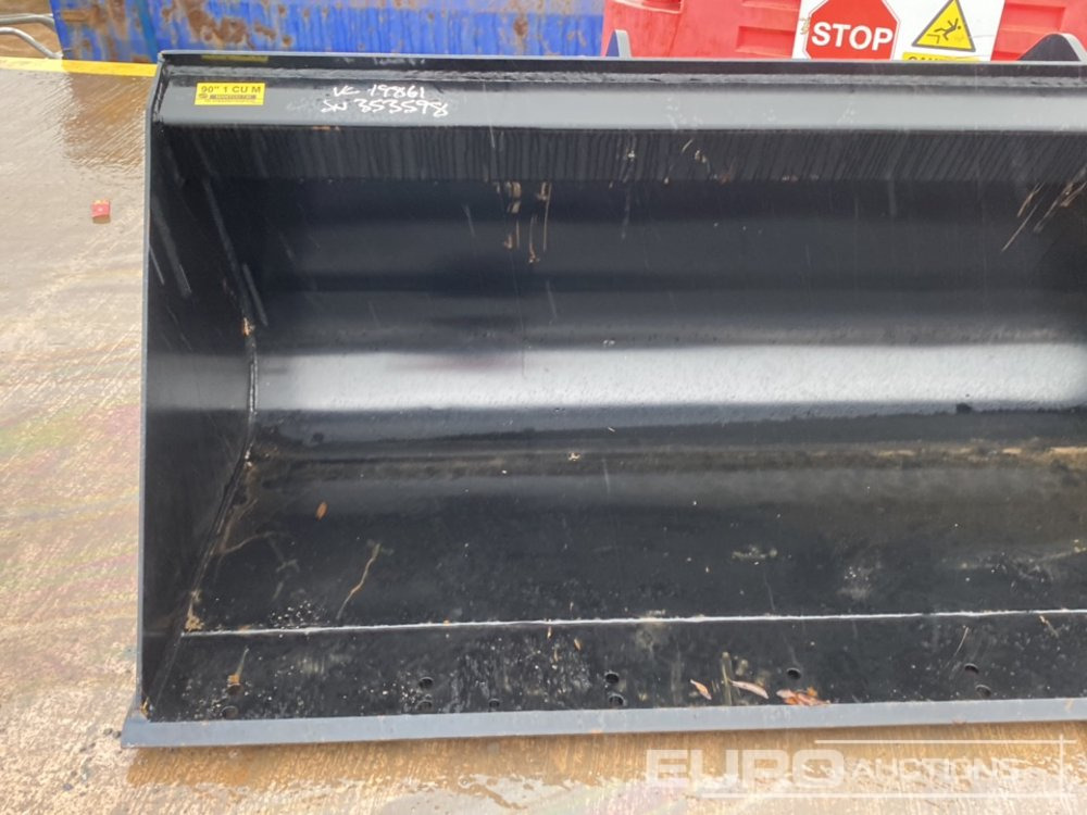 Unused 90" Strickland Front Loading Bucket to suit Manitou Telehandler - Schaufel: das Bild 5 Unused 90" Strickland Front Loading Bucket to suit Manitou Telehandler - Schaufel: das Bild 5