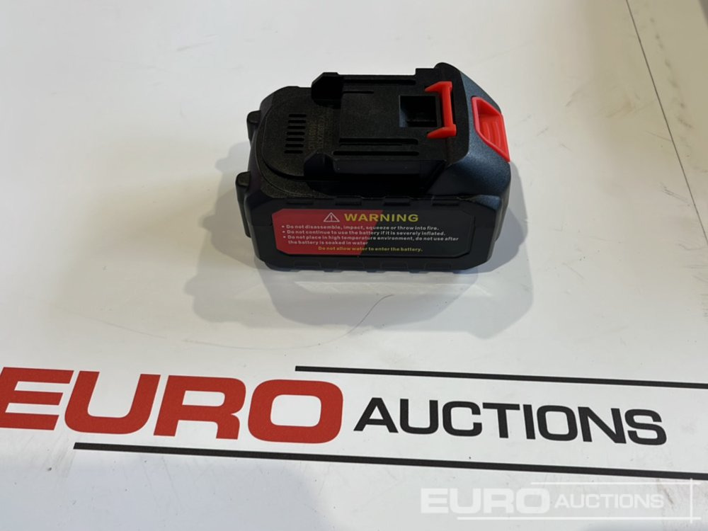 Baugeräte Unused Boss 21 Volt Lithium Battery Cordless Grease Gun, 2 Batteries, Charger, Case, Shoulder Strap, Extension Pieces and Fittings: das Bild 8 Baugeräte Unused Boss 21 Volt Lithium Battery Cordless Grease Gun, 2 Batteries, Charger, Case, Shoulder Strap, Extension Pieces and Fittings: das Bild 8