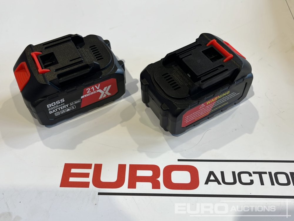 Baugeräte Unused Boss 21 Volt Lithium Battery Cordless Grease Gun, 2 Batteries, Charger, Case, Shoulder Strap, Extension Pieces and Fittings: das Bild 9 Baugeräte Unused Boss 21 Volt Lithium Battery Cordless Grease Gun, 2 Batteries, Charger, Case, Shoulder Strap, Extension Pieces and Fittings: das Bild 9