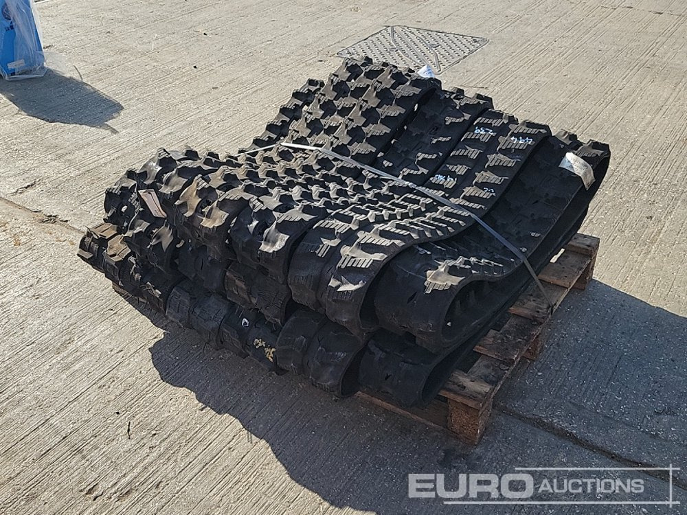 Unused Rubber Tracks to suit Micro Excavator (15 of) - Reifen: das Bild 3 Unused Rubber Tracks to suit Micro Excavator (15 of) - Reifen: das Bild 3