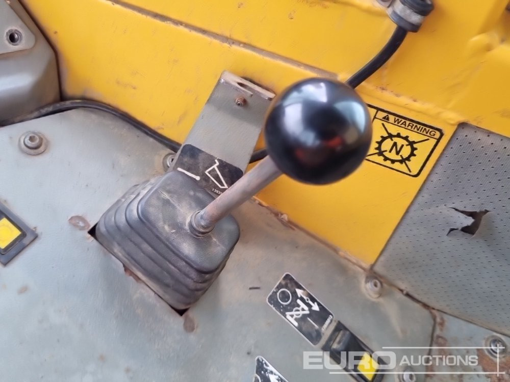 Knickgelenkter Dumper Volvo A25C: das Bild 40
