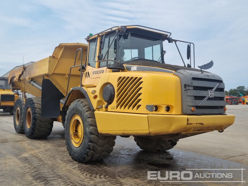 Knickgelenkter Dumper Volvo A30E: das Bild 7
