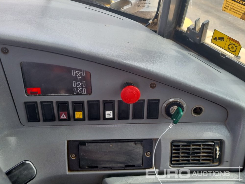 Knickgelenkter Dumper Volvo A30E: das Bild 43