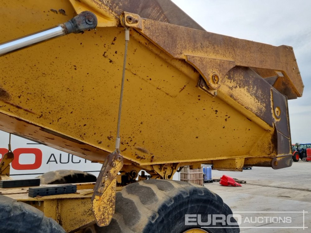 Knickgelenkter Dumper Volvo A30E: das Bild 32