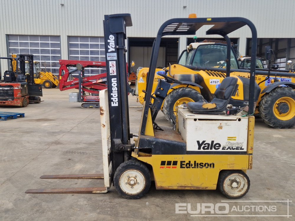 Yale ERC12DAEV2160 Electric Forklift, 2 Stage Mast, Forks (No Drive) - Elektrostapler: das Bild 2 Yale ERC12DAEV2160 Electric Forklift, 2 Stage Mast, Forks (No Drive) - Elektrostapler: das Bild 2