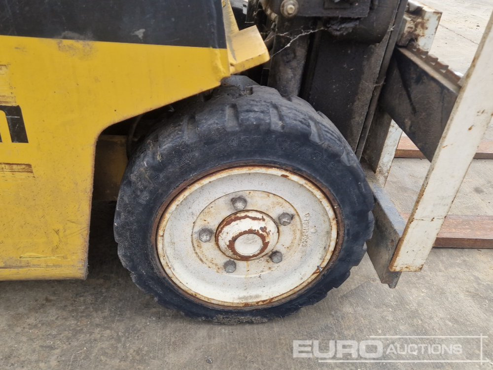 Elektrostapler Yale ERC12DAEV2160 Electric Forklift, 2 Stage Mast, Forks (No Drive): das Bild 9
