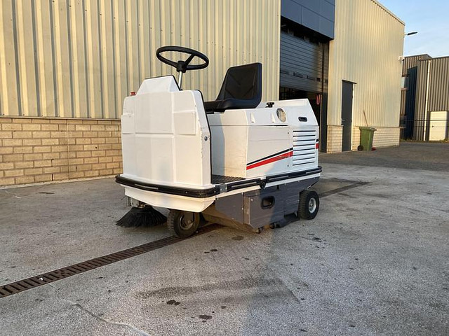 Dulevo 75 EH, Veegmachine - Kehrmaschine: das Bild 2 Dulevo 75 EH, Veegmachine - Kehrmaschine: das Bild 2
