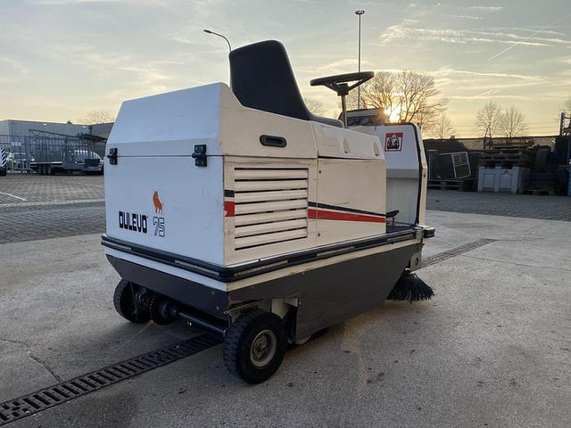Dulevo 75 EH, Veegmachine - Kehrmaschine: das Bild 5 Dulevo 75 EH, Veegmachine - Kehrmaschine: das Bild 5