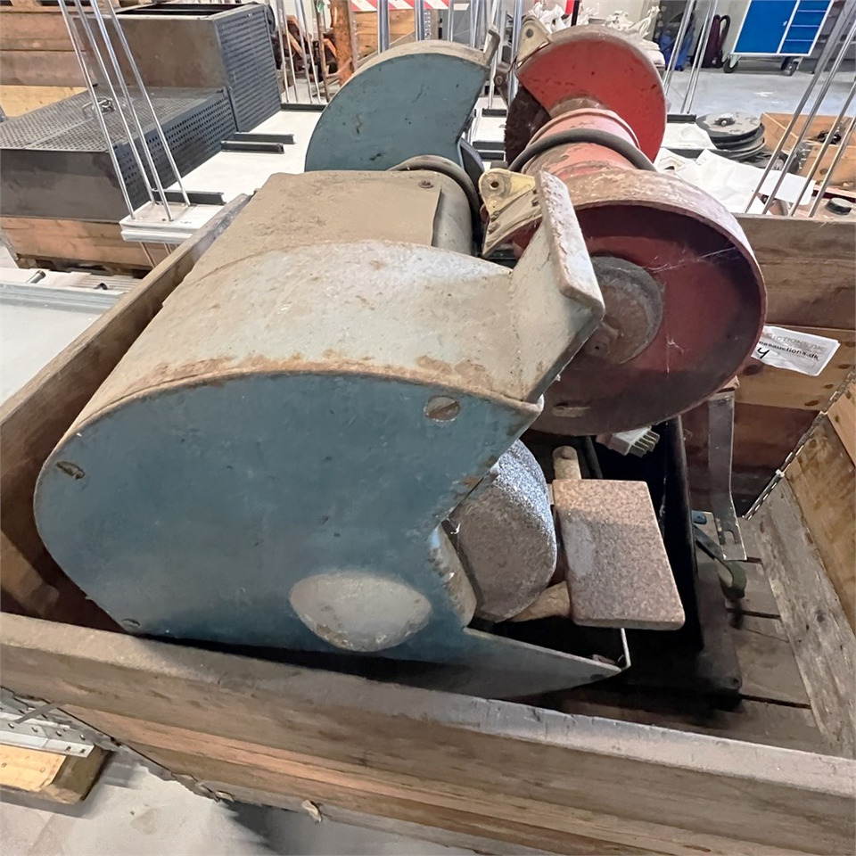 ABC Griding machine and generator / slibemaskine og generator - Werkzeugmaschine: das Bild 4 ABC Griding machine and generator / slibemaskine og generator - Werkzeugmaschine: das Bild 4