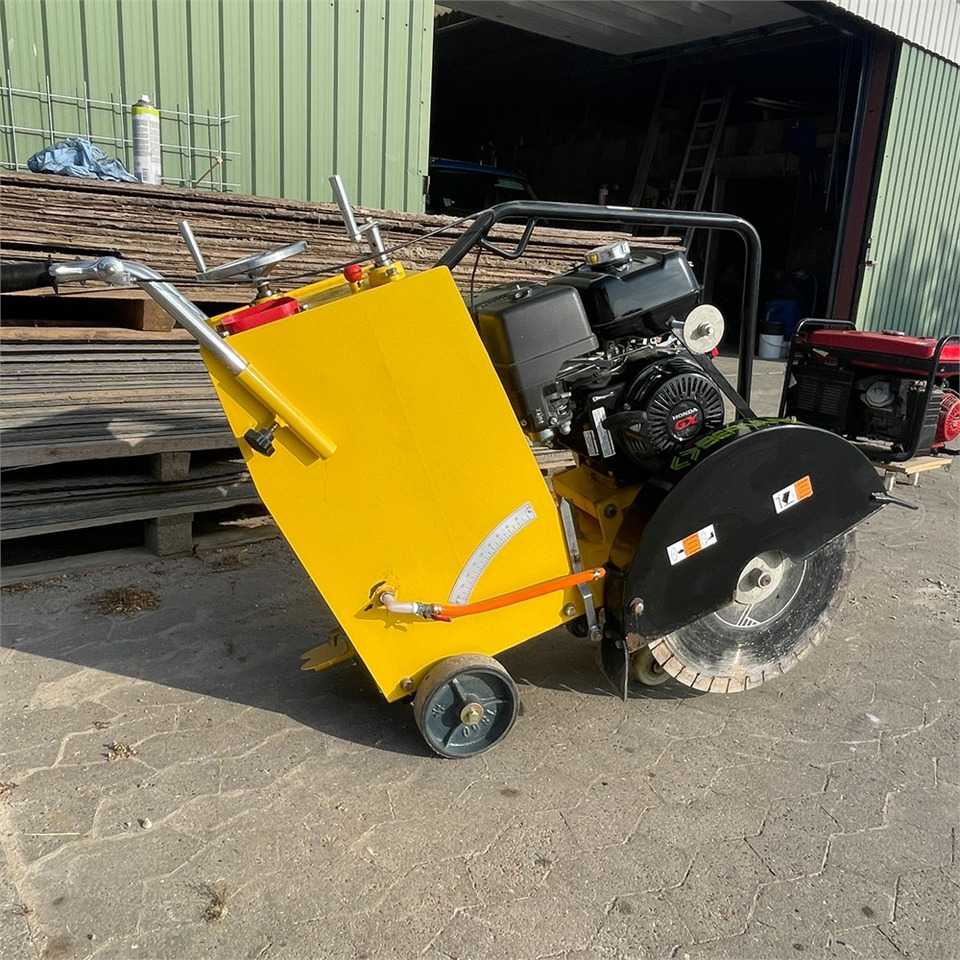Bernards BS20-40 - Asphalttechnik: das Bild 3 Bernards BS20-40 - Asphalttechnik: das Bild 3