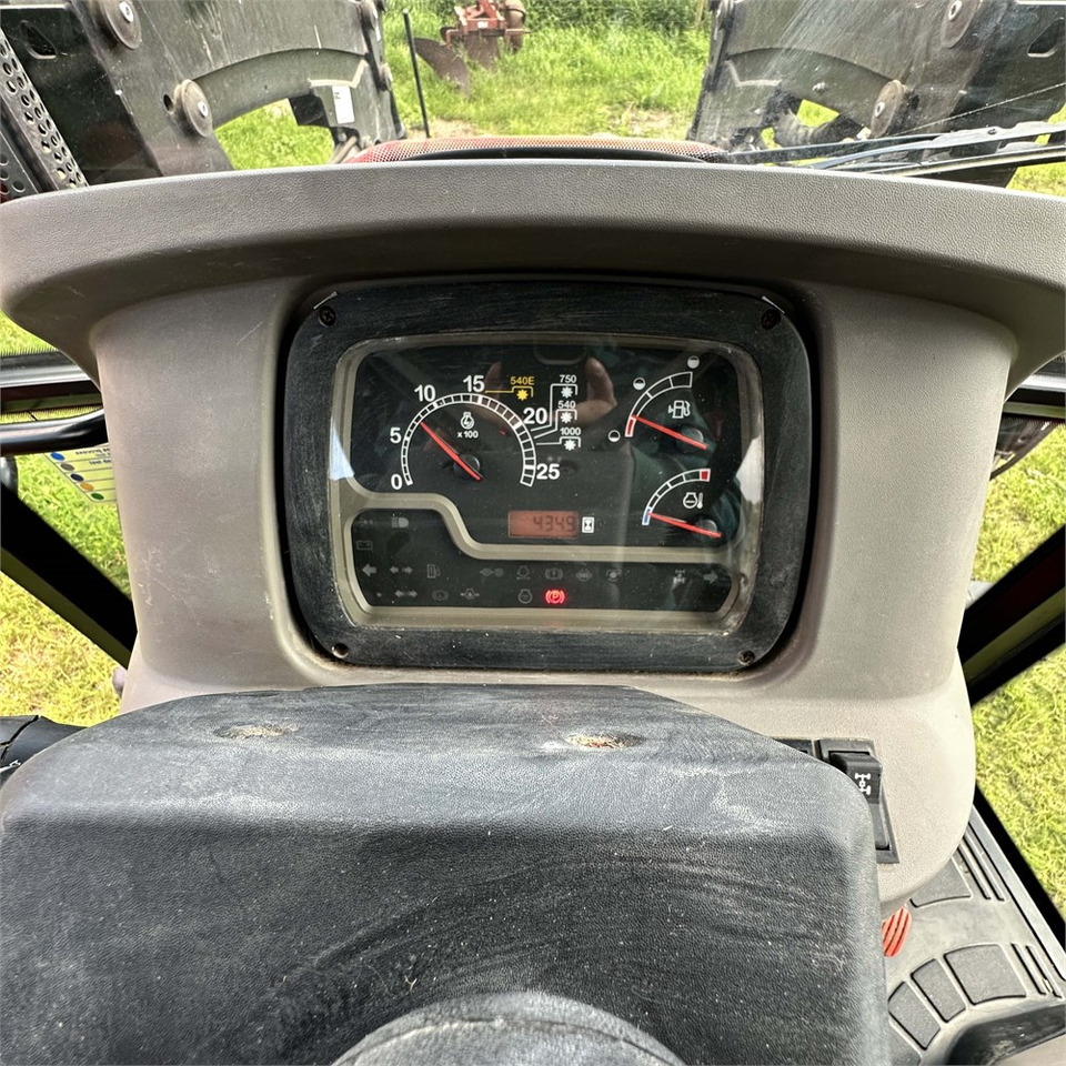 Traktor Case IH Farmall 65 A: das Bild 28
